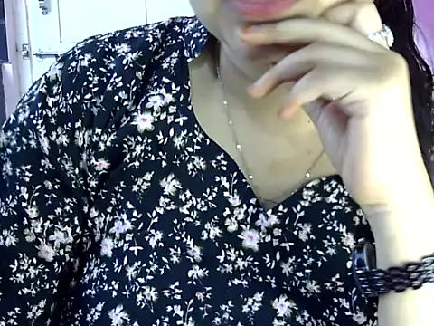 Snapshot of Cute_Aliyaa chatting on 06.01.26 Cute Aliyaa online show from 06.01.26