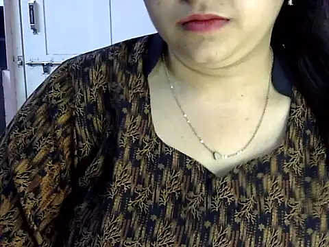 Snapshot of Cute_Aliyaa chatting on 06.03.26 Cute Aliyaa online show from 06.03.26