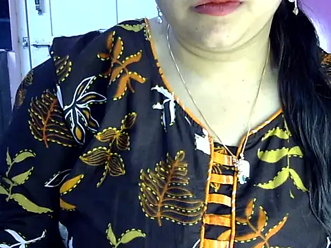 Snapshot of Cute_Aliyaa chatting on 06.07.26 Cute Aliyaa online show from 06.07.26