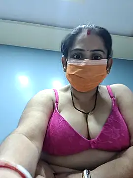 Snapshot of diyam4002 chatting on 02.08.26 diyam4002 online show from 02.08.26