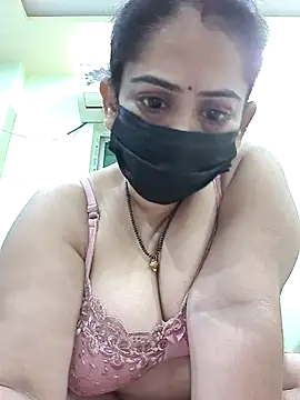 Snapshot of diyam4002 chatting on 03.09.26 diyam4002 online show from 03.09.26