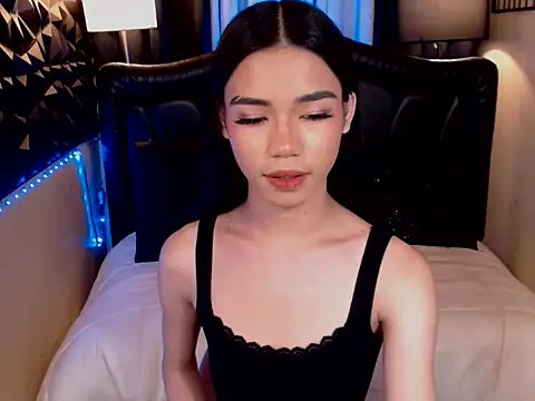 ItsurGirlMiana online show from 03.04.26