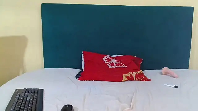 FreakyMelanin18 online show from 04.21.26