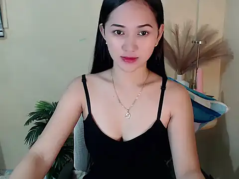 Snapshot of HoneySins_Jane chatting on 04.17.26 HoneySins Jane online show from 04.17.26