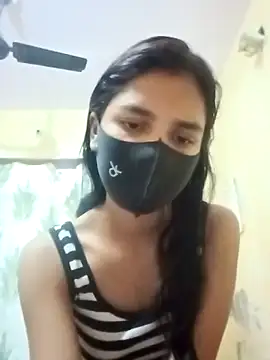 Snapshot of Mahira-- chatting on 02.24.26 Mahira-- online show from 02.24.26