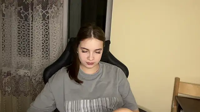 Snapshot of SoftIris_ chatting on 02.09.26 SoftIris online show from 02.09.26