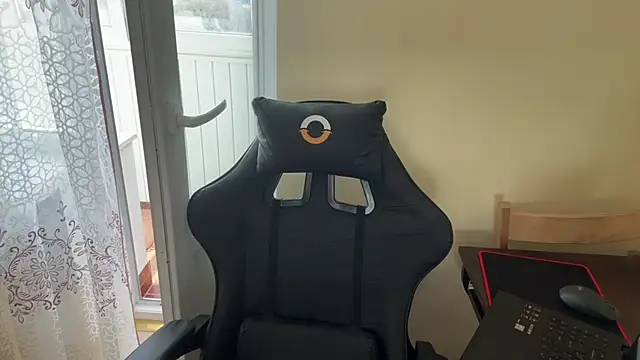 Snapshot of SoftIris_ chatting on 03.11.26 SoftIris online show from 03.11.26