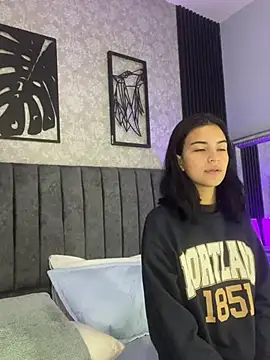 bliinkii and luka  online show from 02.17.26