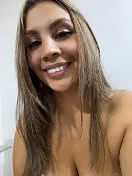 DulceRodriguez1 online show from 06.19.26