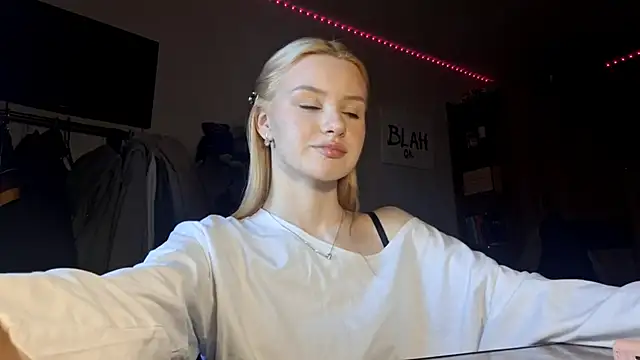 ChongTreece online show from 02.04.26