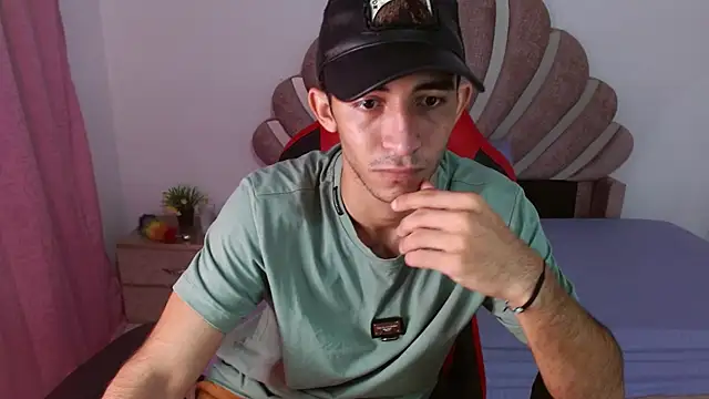 Caius fox online show from 02.08.26