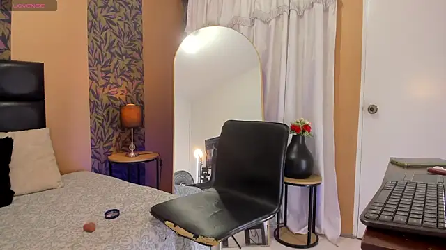 megara hott online show from 02.16.26