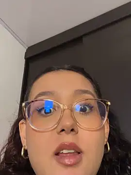 kittysophie  online show from 02.01.26