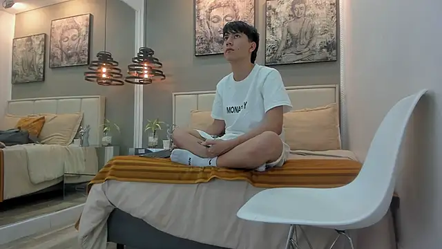 Raphael Nyon online show from 03.07.26