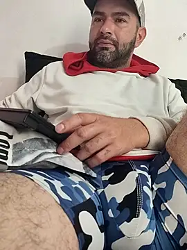 Snapshot of hairyandbigmann chatting on 03.07.26 hairyandbigmann online show from 03.07.26