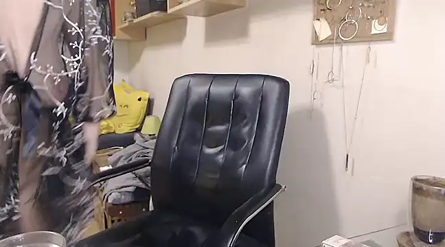 katemodel online show from 03.19.25