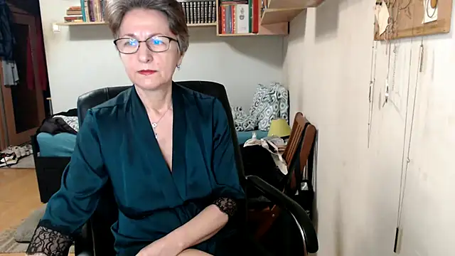 katemodel online show from 09.22.25