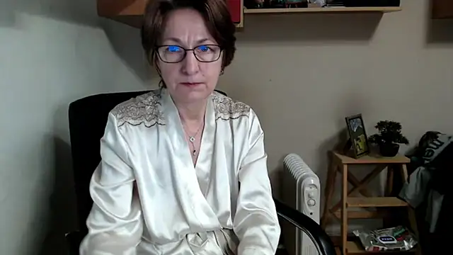 katemodel online show from 02.19.26