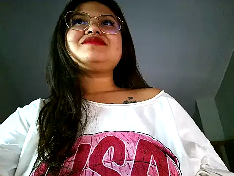 Chillntalkmami online show from 04.26.26