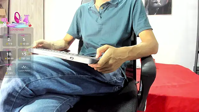 Snapshot of milo_cruz_ chatting on 04.25.26 milo cruz online show from 04.25.26
