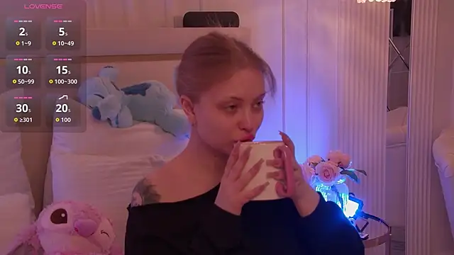 MollyHilton online show from 02.03.26