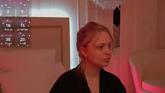 MollyHilton online show from 04.21.26