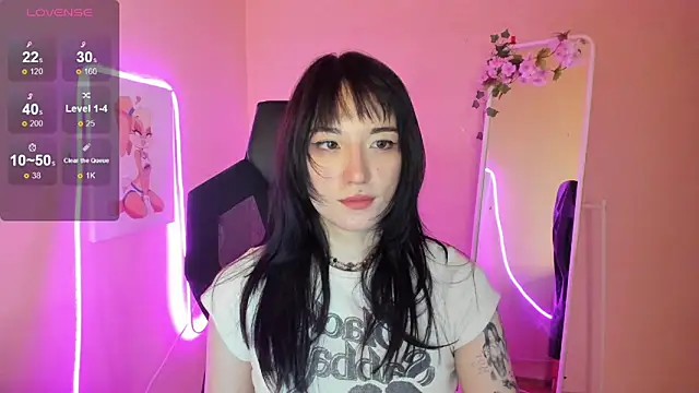AliceeinWonderlanddd online show from 06.11.26