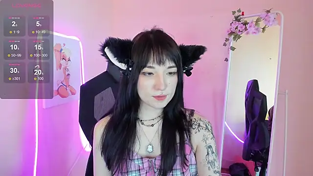 AliceeinWonderlanddd online show from 06.12.26