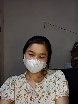 Daisy-lusia2026 online show from 04.28.26