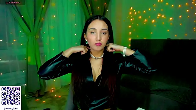 Snapshot of Anna_Elfii chatting on 02.18.26 Anna Elfii online show from 02.18.26