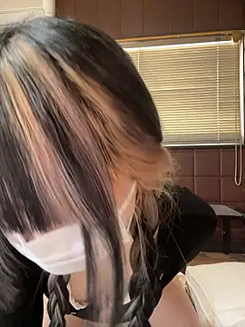 uni nvqnl2 online show from 03.16.26