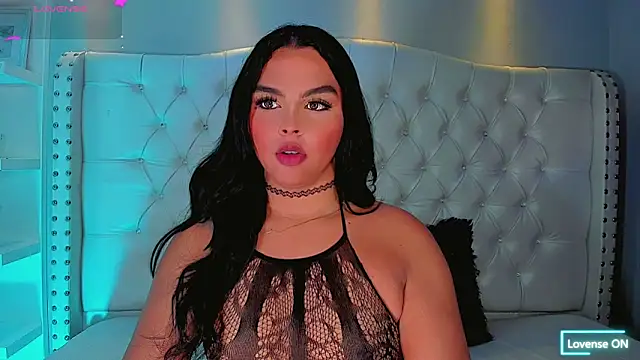 Snapshot of Maia_Hotts chatting on 05.24.26 Maia Hotts online show from 05.24.26