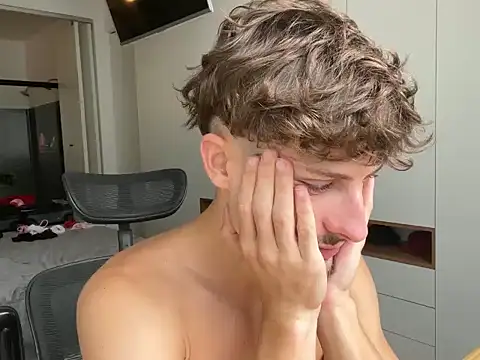 Snapshot of vitoraugustoxxx chatting on 02.05.26 vitoraugustoxxx online show from 02.05.26