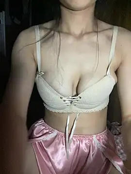 uyensexy online show from 04.28.26