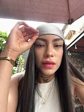 Bonny Eva online show from 02.05.26