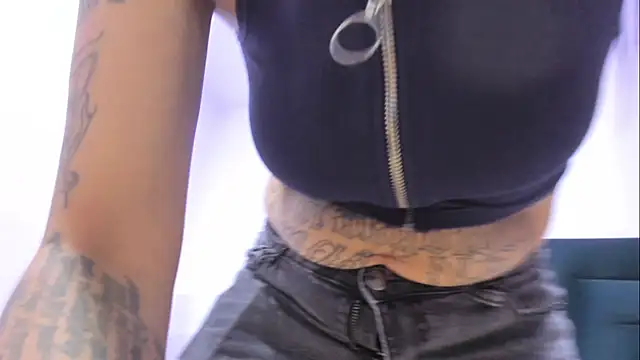 Dahliablack online show from 04.25.26