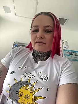 AlejandraMartinezz online show from 04.28.26