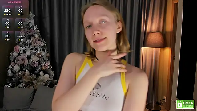 Snapshot of Cutie_Ellis chatting on 06.13.26 Cutie Ellis online show from 06.13.26