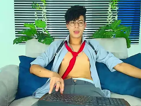 ThiiagoSaeenz online show from 02.11.26