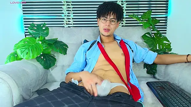 ThiiagoSaeenz online show from 04.29.26