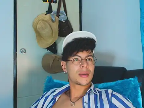 Snapshot of ThiiagoSaeenz chatting on 06.11.26 ThiiagoSaeenz online show from 06.11.26
