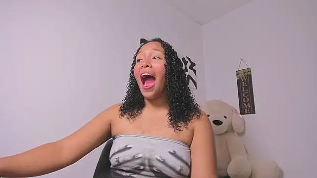 Snapshot of Nia13 chatting on 03.06.26 Nia13 online show from 03.06.26