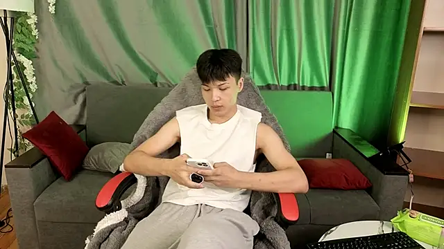 Snapshot of XanneLL chatting on 02.15.26 XanneLL online show from 02.15.26