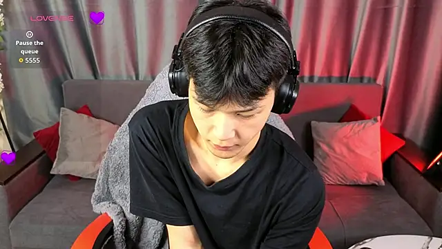 Snapshot of XanneLL chatting on 02.22.26 XanneLL online show from 02.22.26