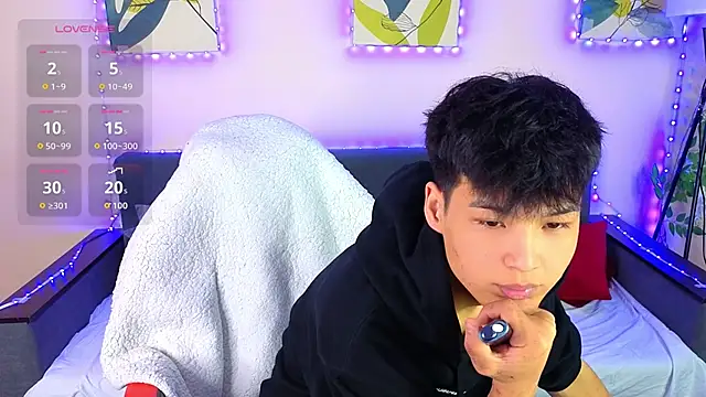 Snapshot of XanneLL chatting on 03.15.26 XanneLL online show from 03.15.26