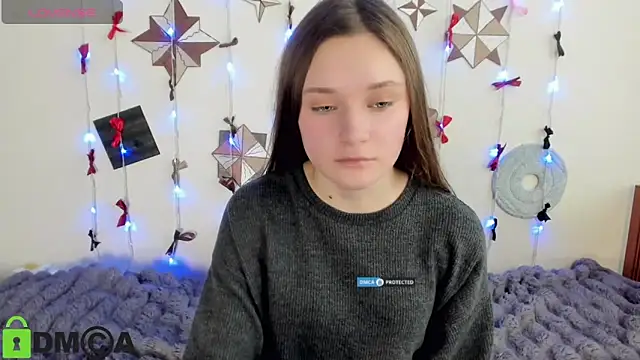 Snapshot of Elina_X chatting on 06.17.26 Elina X online show from 06.17.26