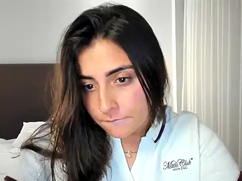 Snapshot of gaby_klum chatting on 02.16.26 gaby klum online show from 02.16.26