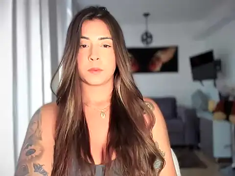 Snapshot of gaby_klum chatting on 03.09.26 gaby klum online show from 03.09.26