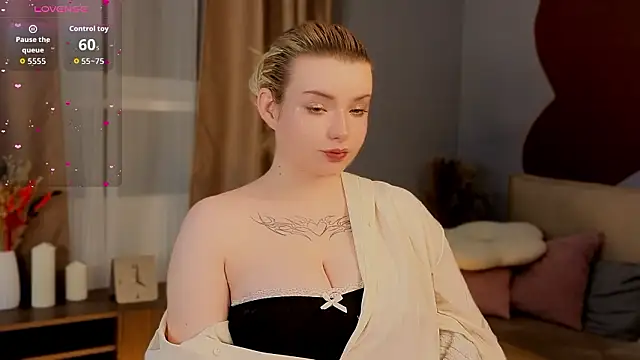 Snapshot of _Matadora_ chatting on 02.02.26 Matadora online show from 02.02.26