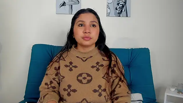 Snapshot of Victoria_Rosee chatting on 02.13.26 Victoria Rosee online show from 02.13.26